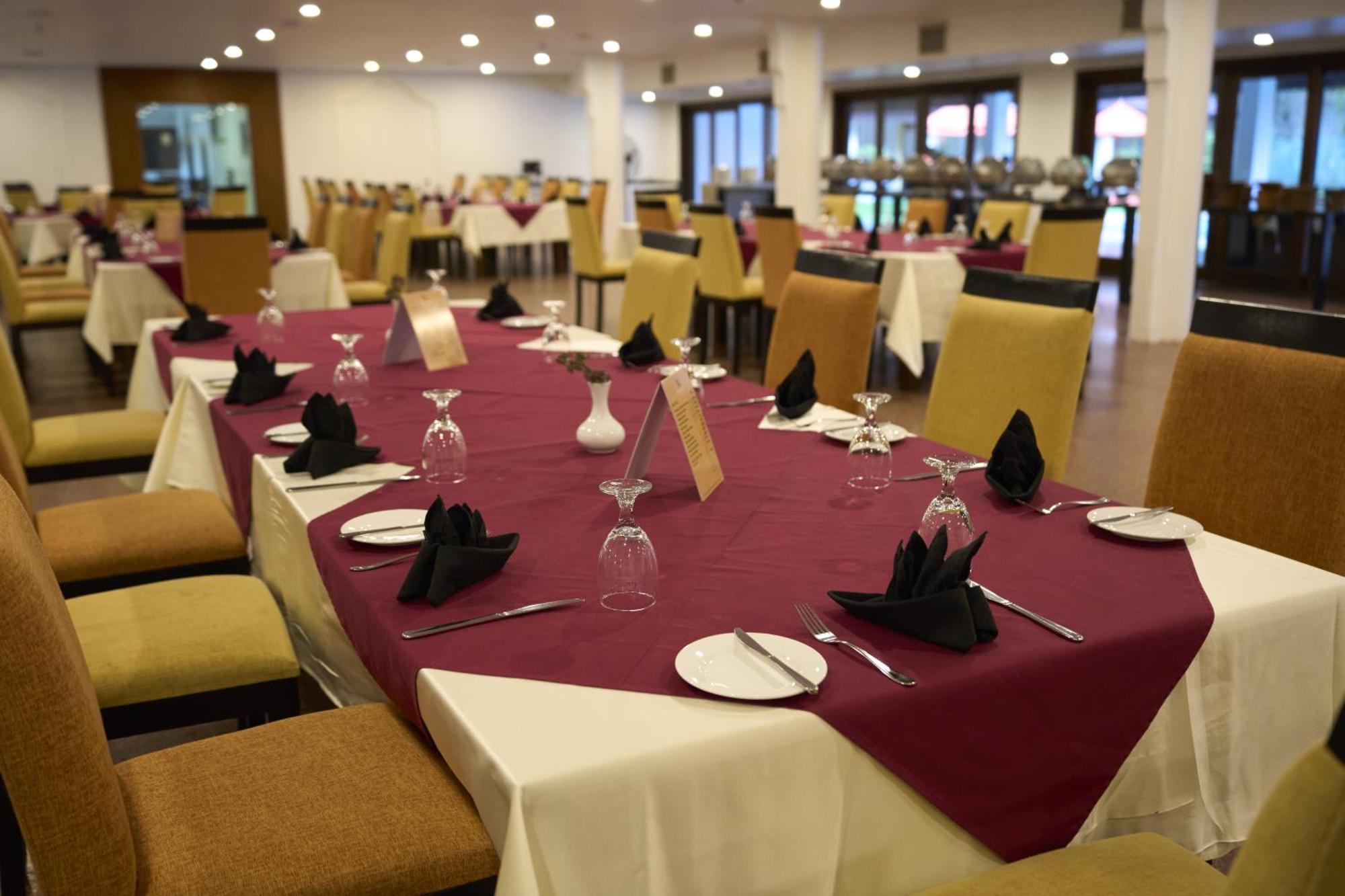 Rajarata Hotel Anuradhapura Εξωτερικό φωτογραφία