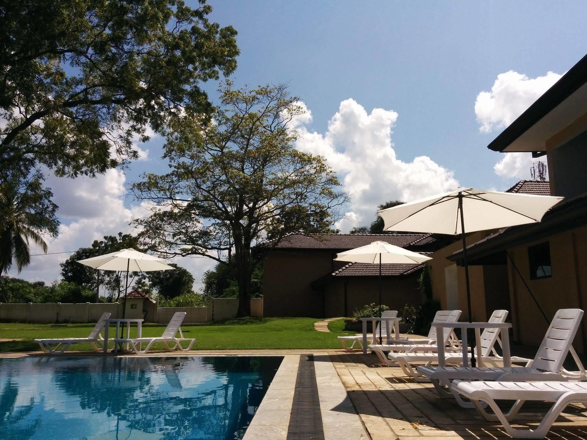 Rajarata Hotel Anuradhapura Εξωτερικό φωτογραφία