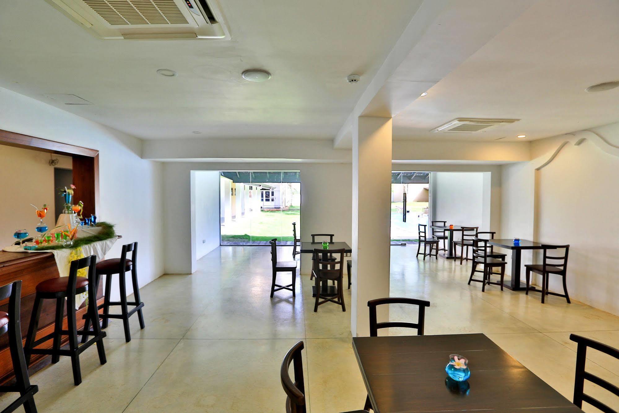 Rajarata Hotel Anuradhapura Εξωτερικό φωτογραφία