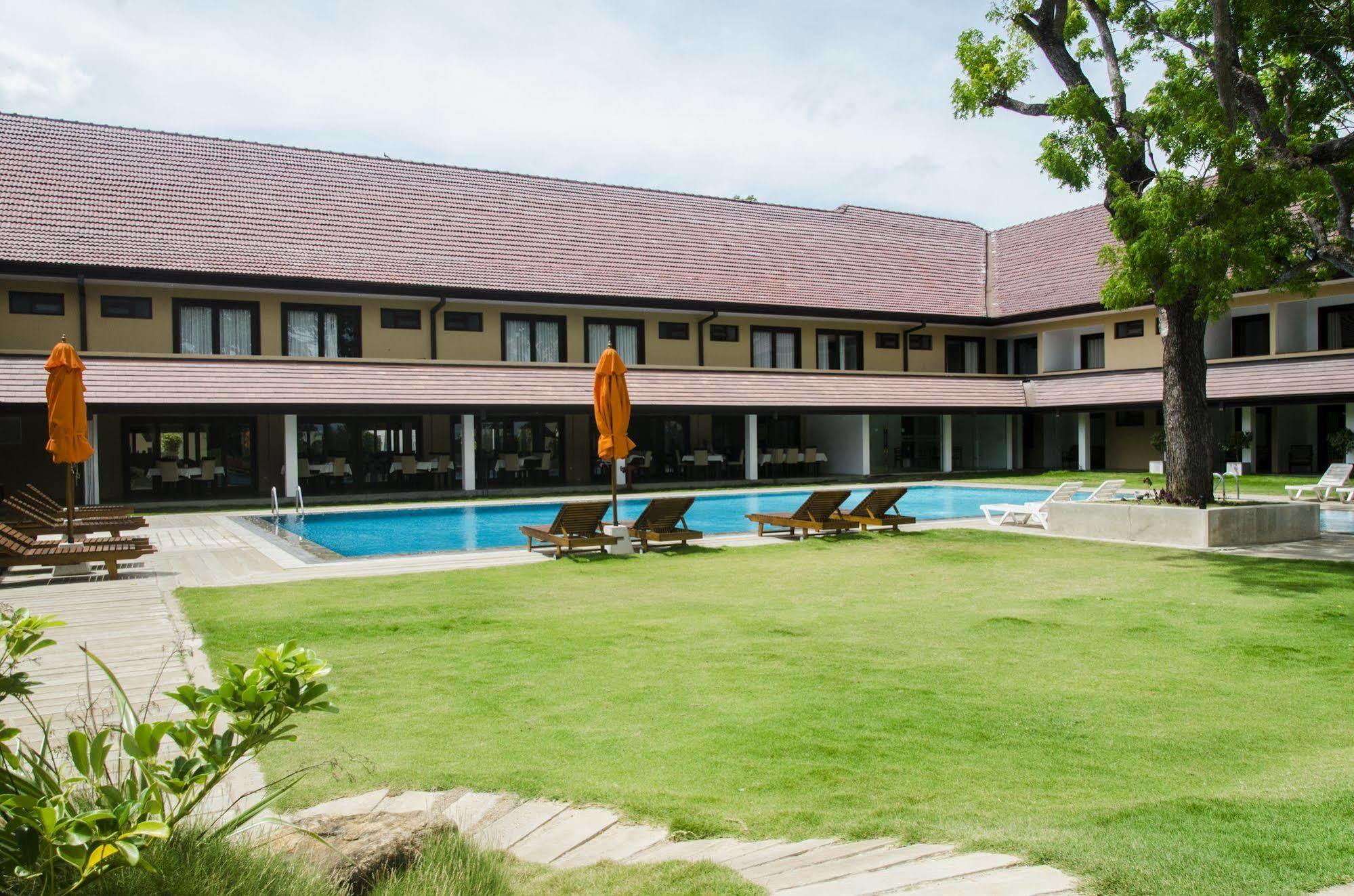 Rajarata Hotel Anuradhapura Εξωτερικό φωτογραφία